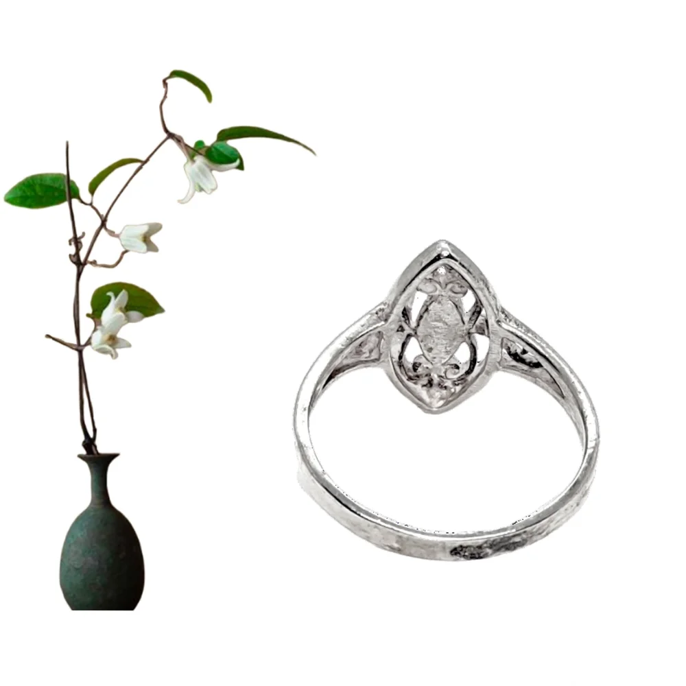 Sterling Silver Ring w/ Intricate Detail & Unique Design